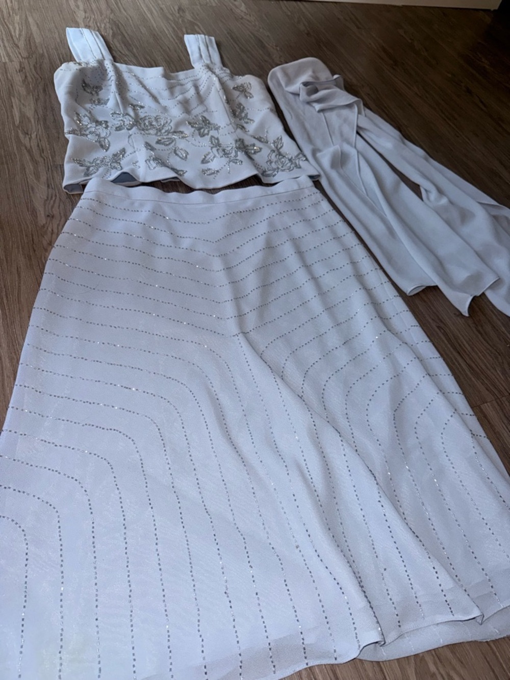 Cameron Blake baby blue 3 piece beaded set - Picture 2 of 12